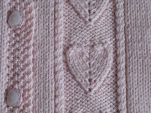 Embossed Heart Knitting Stitch - Knitting Kingdom